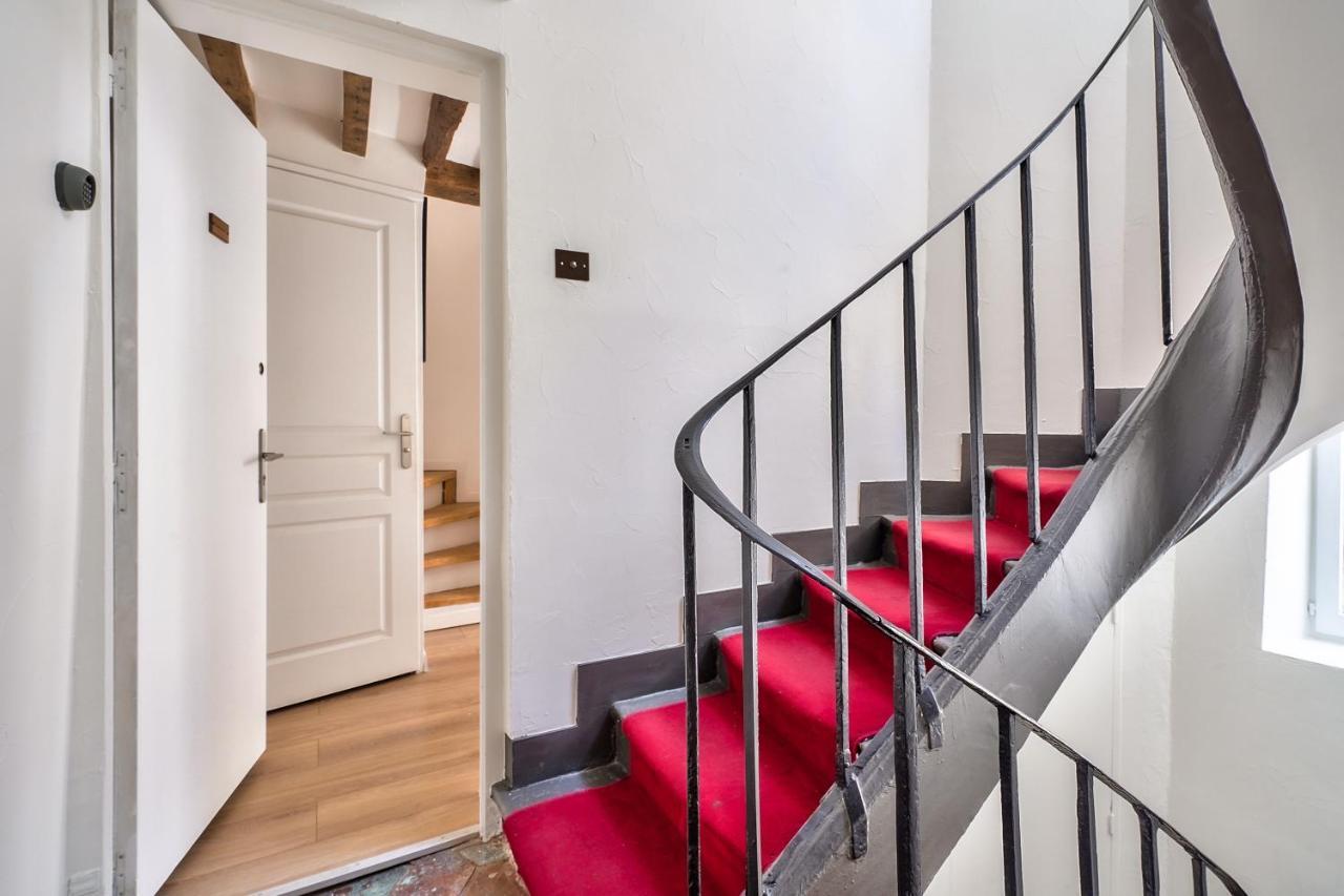 Stylish Mezzanine Studio In The Heart Of Paris 3F Extérieur photo